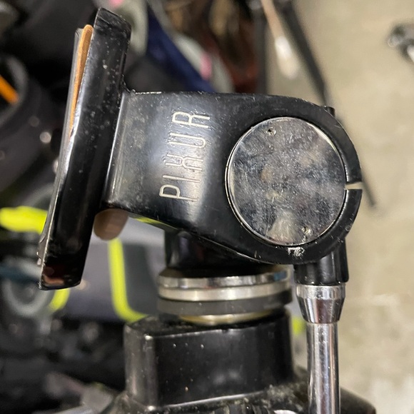 camera tripod Pixur 
With expendable legs - Picture 2 of 9